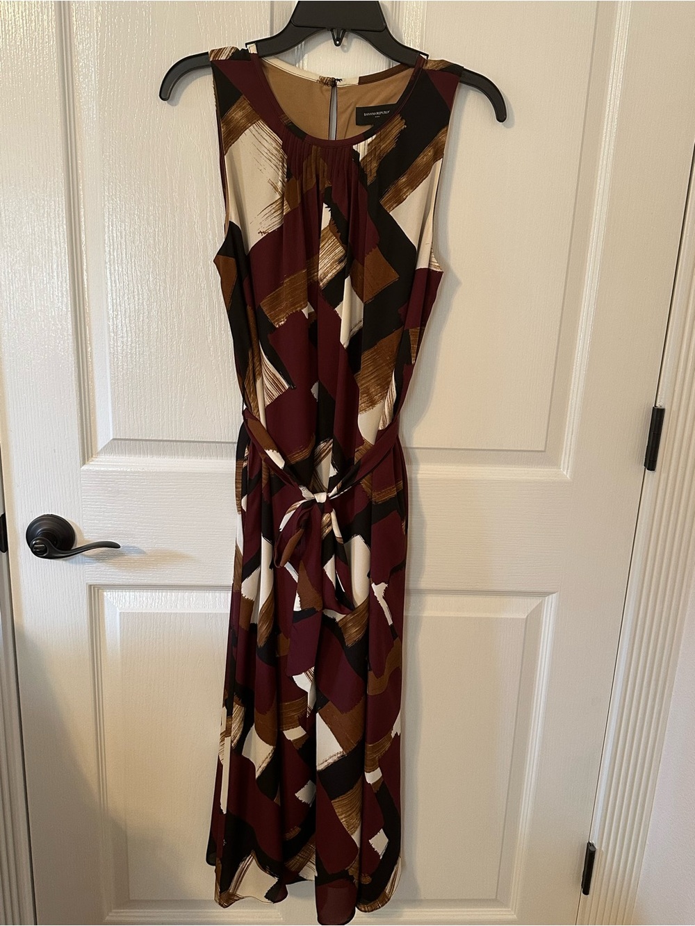 Banana Republic Sleeveless Abstract Print Midi Dress in Burgundy, Cream, Brown